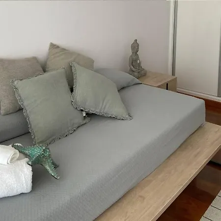Seafront With Terrace And Views In Apartment Javea